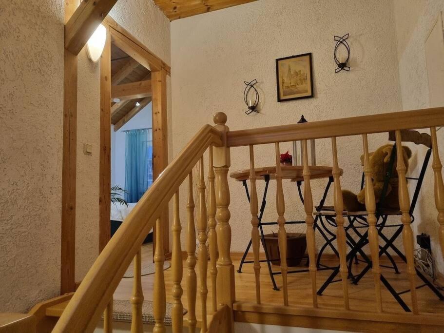 Gemuetliche Dachgeschosswohnung Erfurt Buitenkant foto