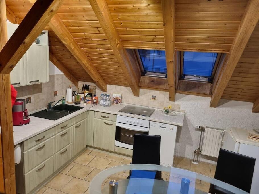 Gemuetliche Dachgeschosswohnung Erfurt Buitenkant foto